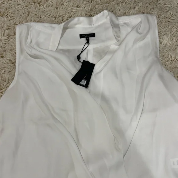 Victor Sleeveless Blouse - Picture 3 of 3